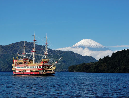 Hakone Sightseeing Cruise